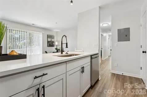 1638 Arlyn Circle Charlotte NC 28213