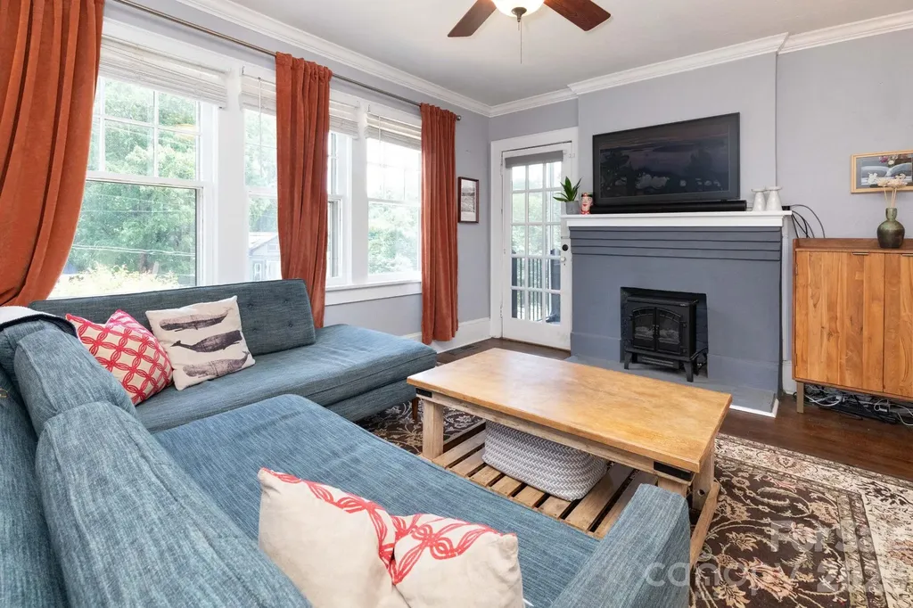 164 Laurel Loop Asheville NC 28806