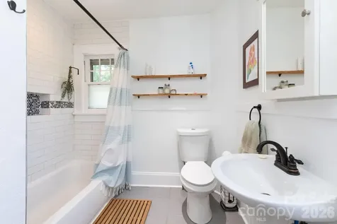 164 Laurel Loop Asheville NC 28806
