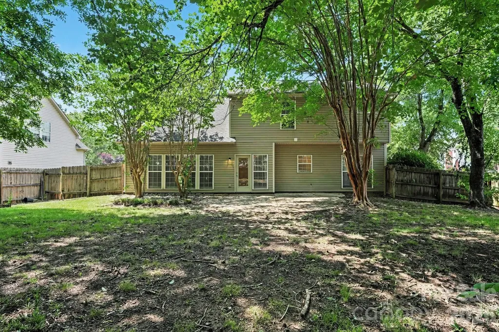 8716 Barrister Way Charlotte NC 28216