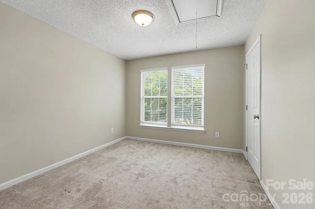 8716 Barrister Way Charlotte NC 28216