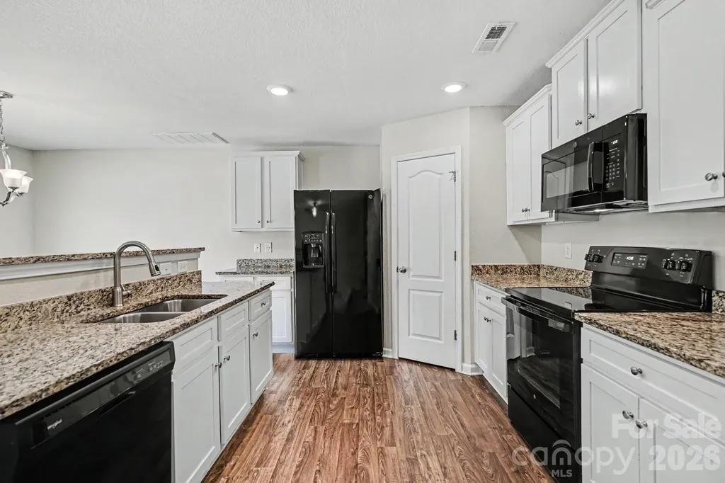 2240 Latimer Lane Charlotte NC 28214