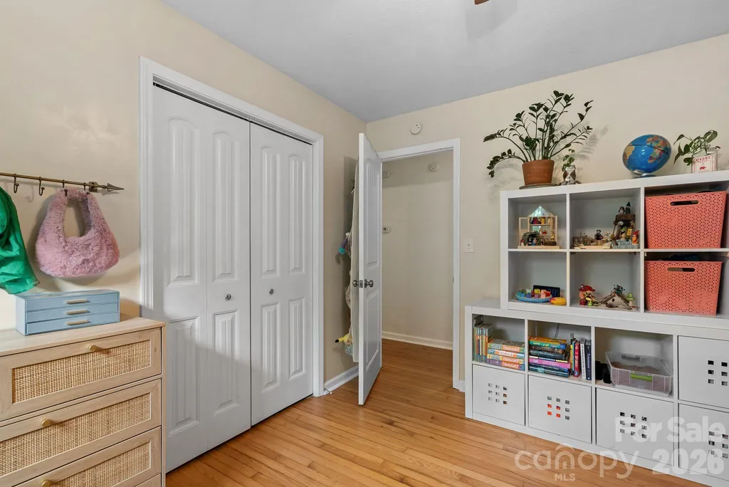 321 Sulphur Springs Road Asheville NC 28806