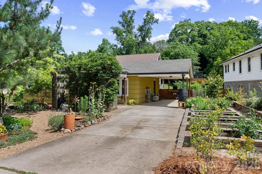 321 Sulphur Springs Road Asheville NC 28806