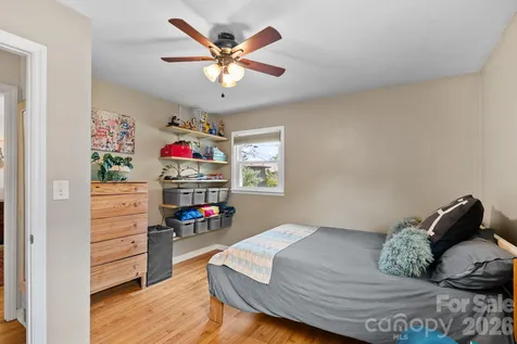 321 Sulphur Springs Road Asheville NC 28806
