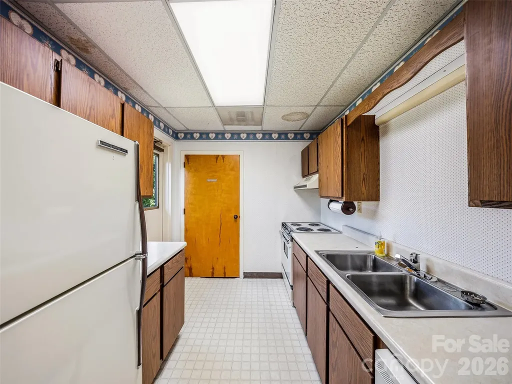 675 Hendersonville Highway Pisgah Forest NC 28768