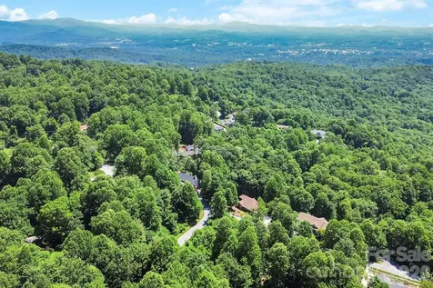 98 Indian Woods Trail Hendersonville NC 28739