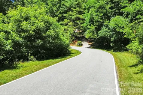 98 Indian Woods Trail Hendersonville NC 28739