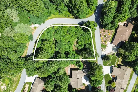 98 Indian Woods Trail Hendersonville NC 28739