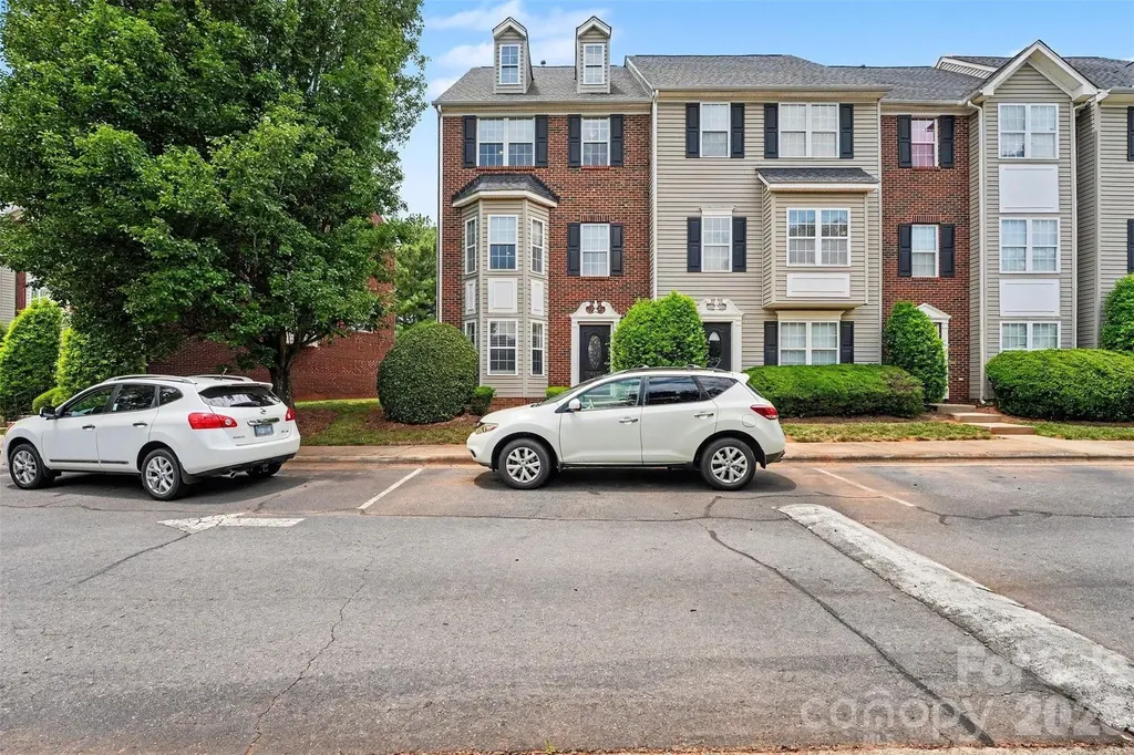 9866 Treeside Lane Matthews NC 28105