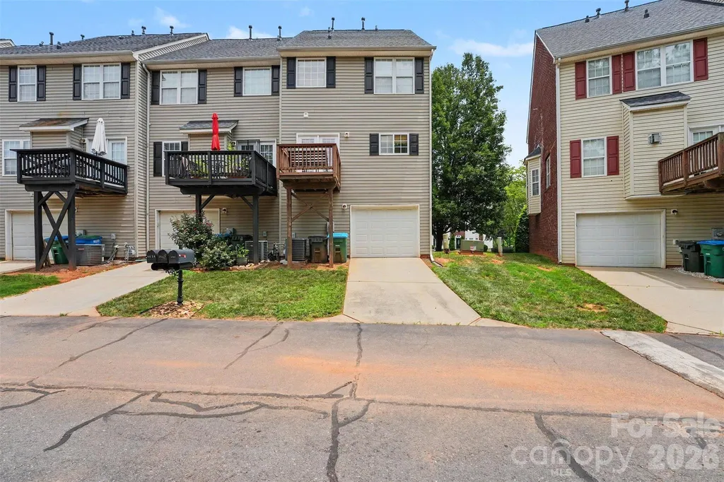 9866 Treeside Lane Matthews NC 28105