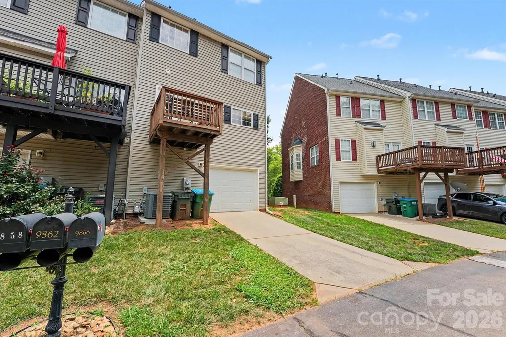 9866 Treeside Lane Matthews NC 28105