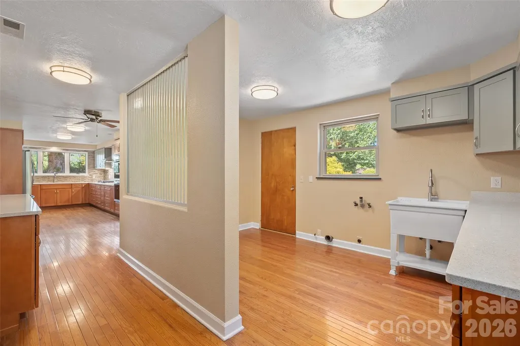 142 Country Club Drive Waynesville NC 28786