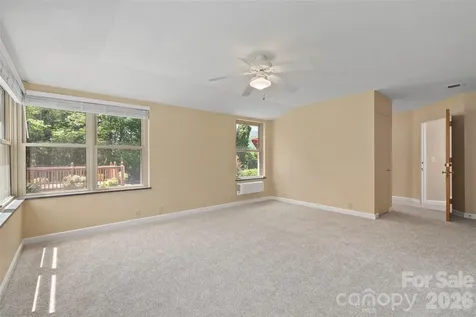 142 Country Club Drive Waynesville NC 28786