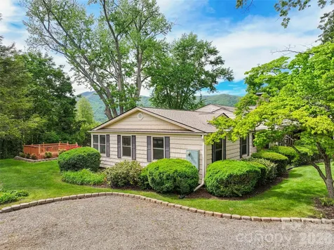 142 Country Club Drive Waynesville NC 28786