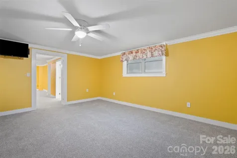 142 Country Club Drive Waynesville NC 28786