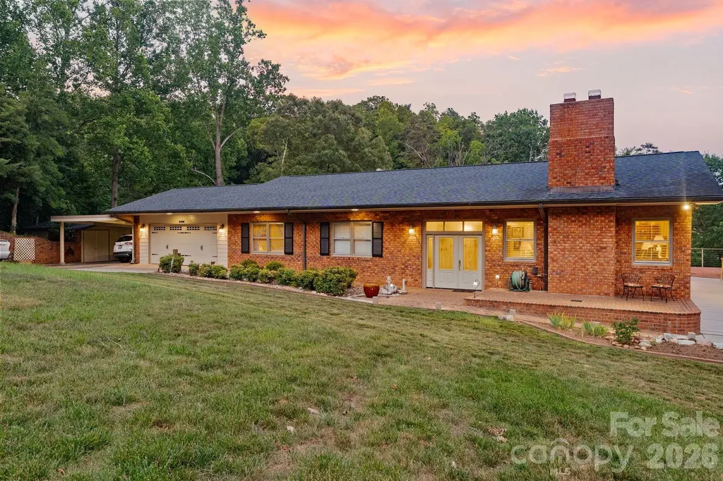 6296 Southlake Drive Hickory NC 28601