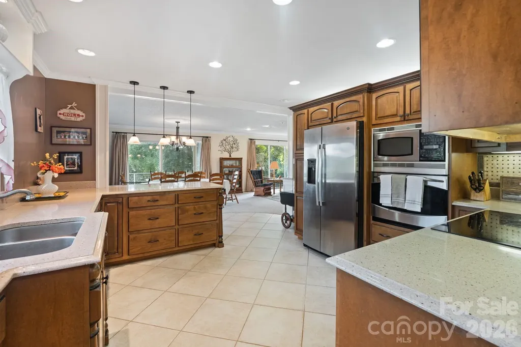 6296 Southlake Drive Hickory NC 28601