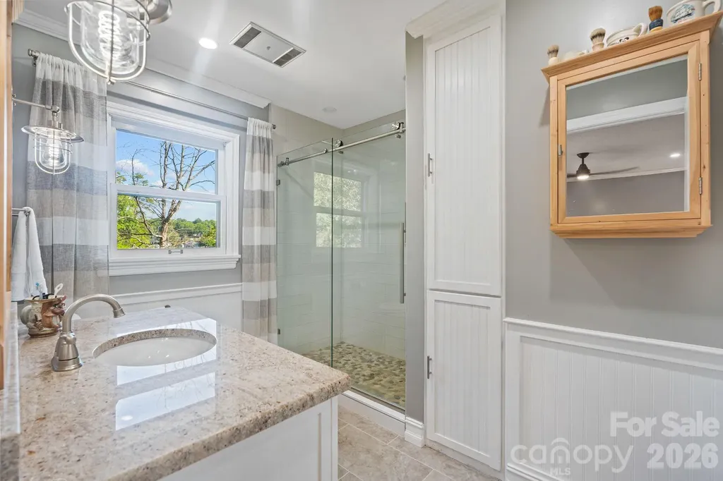 6296 Southlake Drive Hickory NC 28601
