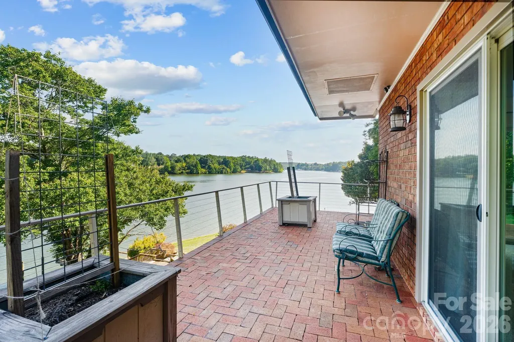 6296 Southlake Drive Hickory NC 28601
