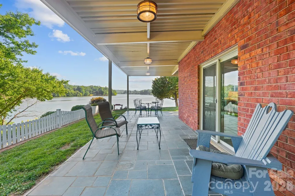 6296 Southlake Drive Hickory NC 28601
