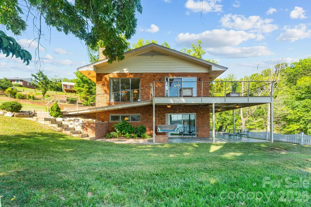 6296 Southlake Drive Hickory NC 28601
