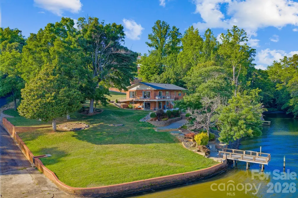 6296 Southlake Drive Hickory NC 28601