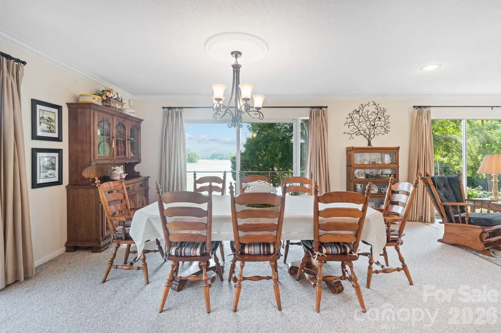 6296 Southlake Drive Hickory NC 28601