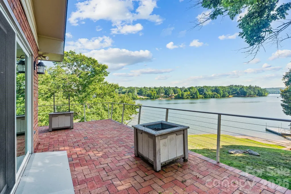 6296 Southlake Drive Hickory NC 28601