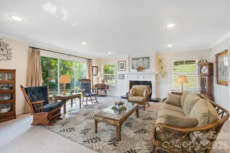 6296 Southlake Drive Hickory NC 28601