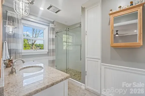 6296 Southlake Drive Hickory NC 28601