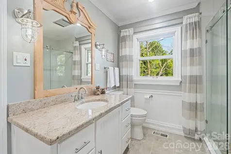 6296 Southlake Drive Hickory NC 28601