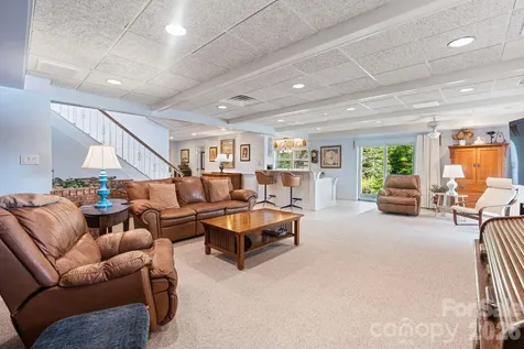 6296 Southlake Drive Hickory NC 28601