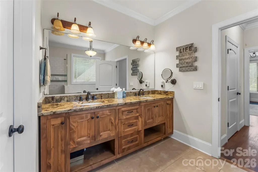 1776 White Water Court Hickory NC 28602