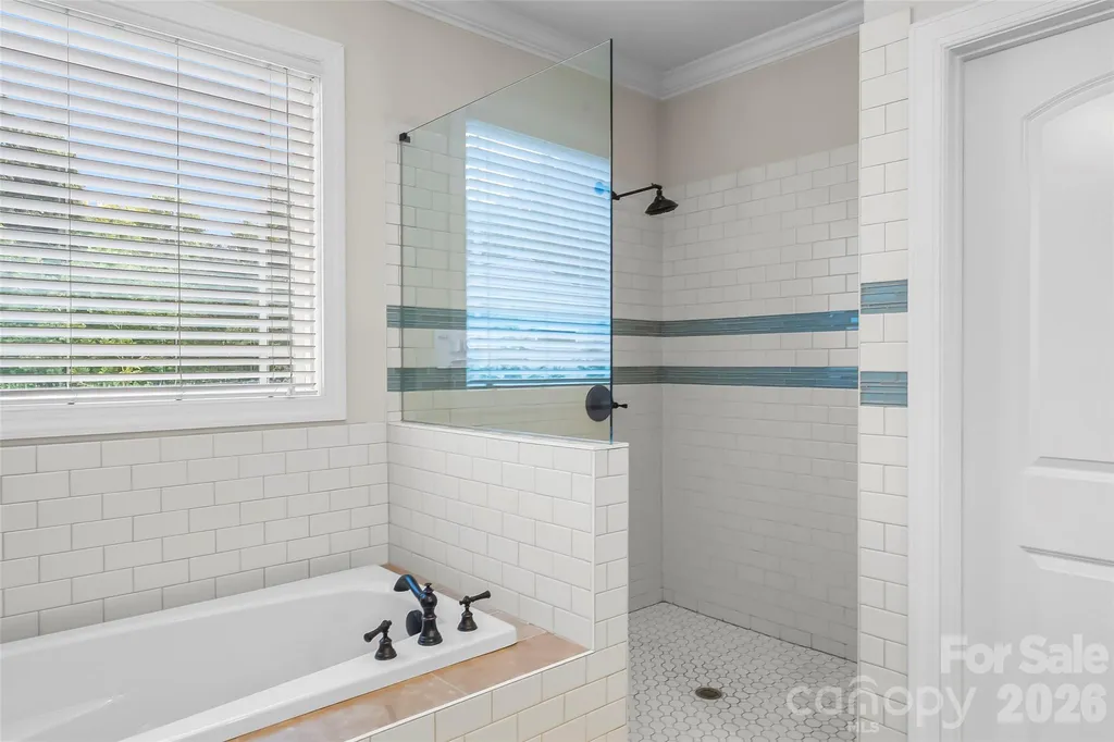 1776 White Water Court Hickory NC 28602