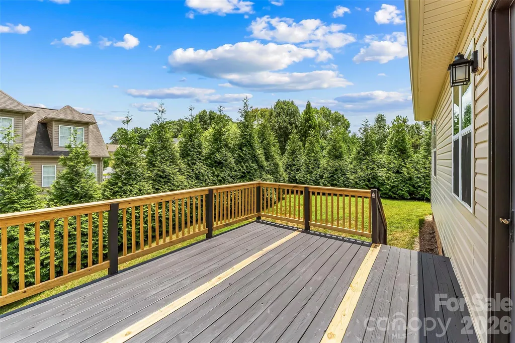 1776 White Water Court Hickory NC 28602