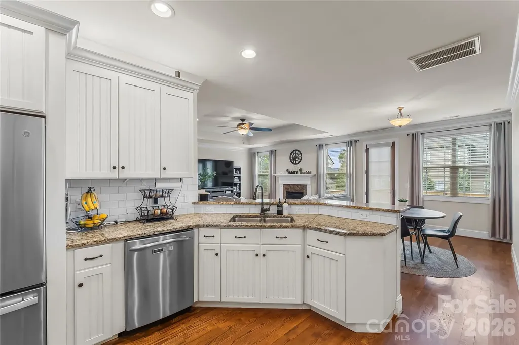 1776 White Water Court Hickory NC 28602