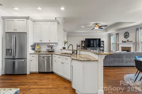 1776 White Water Court Hickory NC 28602