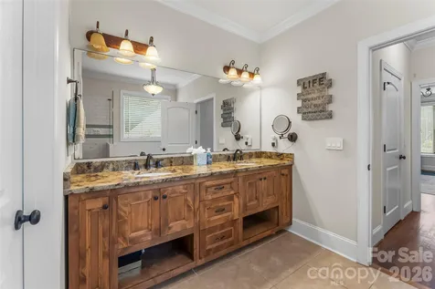 1776 White Water Court Hickory NC 28602