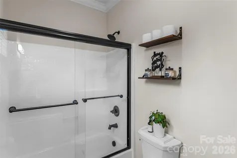 1776 White Water Court Hickory NC 28602