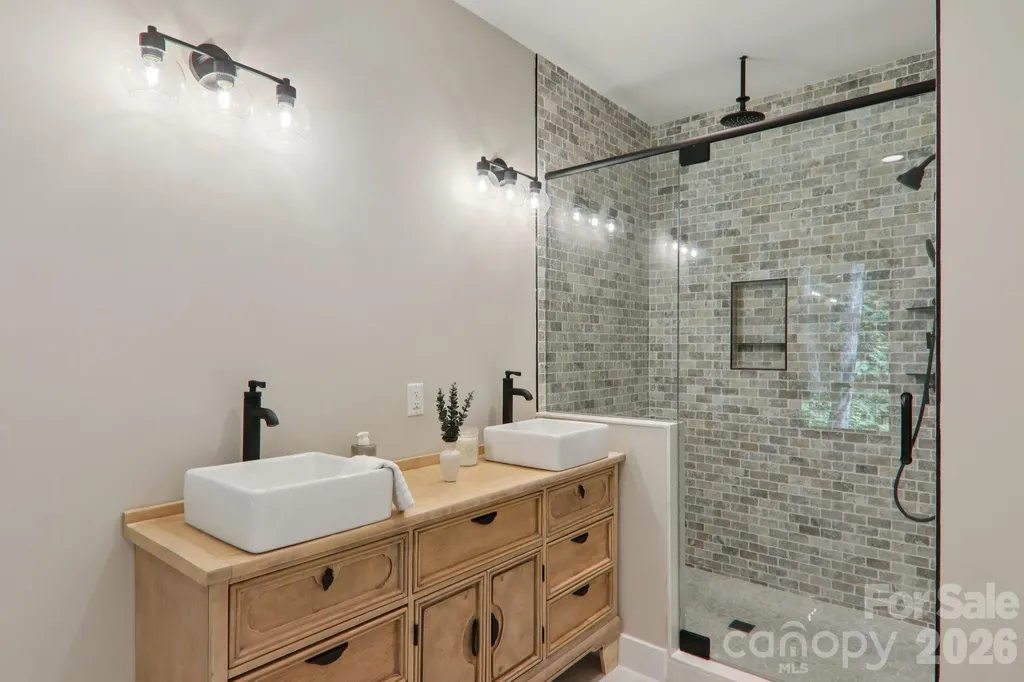 365 Cherokee Circle Lake Toxaway NC 28747