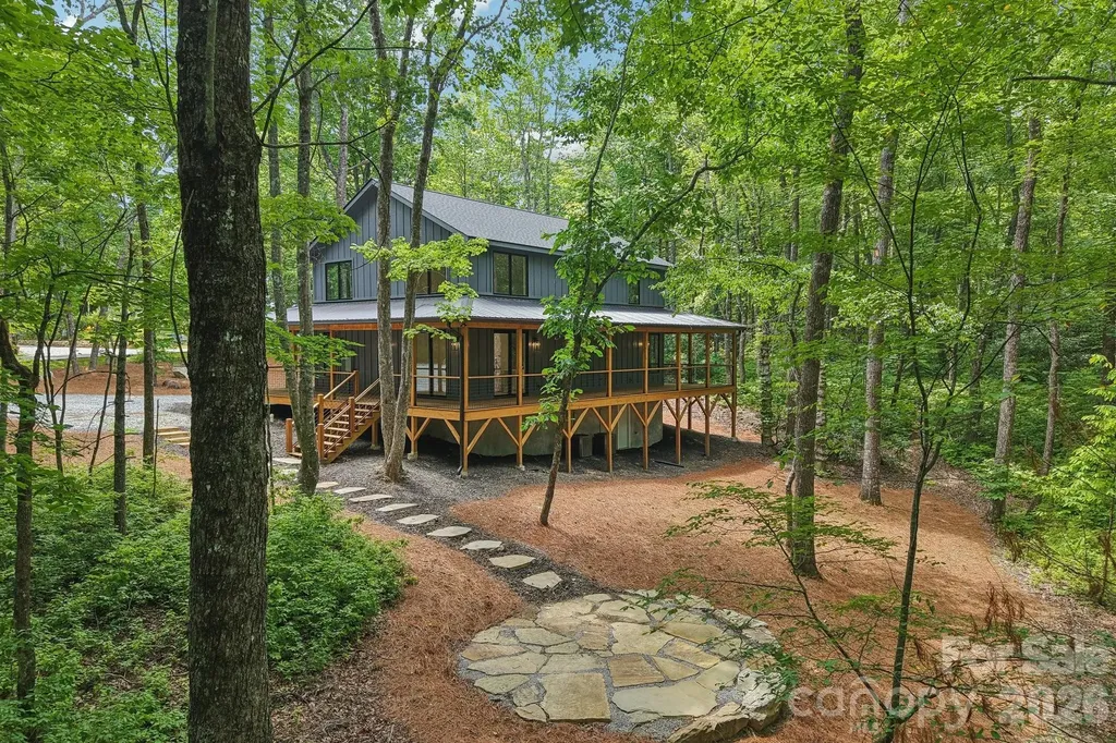 365 Cherokee Circle Lake Toxaway NC 28747