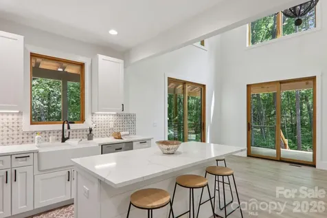 365 Cherokee Circle Lake Toxaway NC 28747