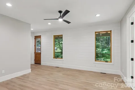 365 Cherokee Circle Lake Toxaway NC 28747