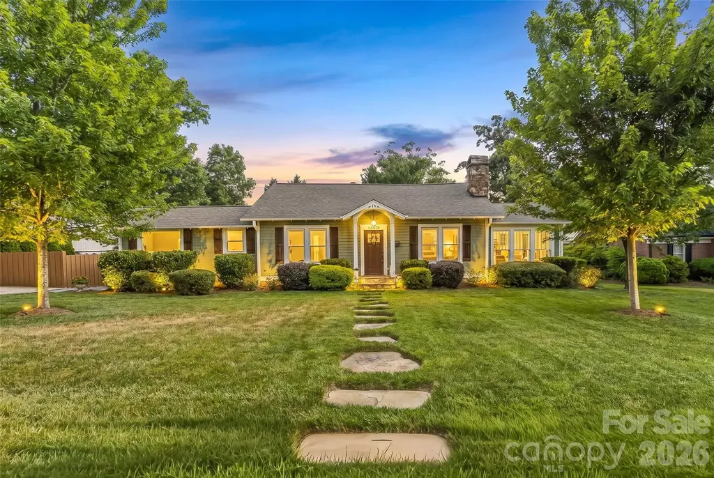 1026 14th Avenue Drive NW Hickory NC 28601
