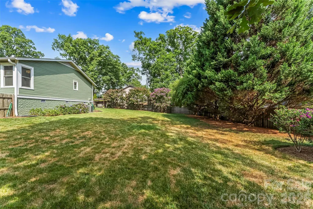 1026 14th Avenue Drive NW Hickory NC 28601