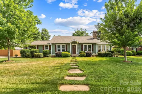 1026 14th Avenue Drive NW Hickory NC 28601