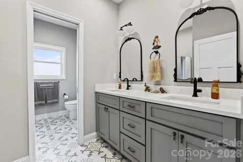 525 Byers Cove Road Hendersonville NC 28792