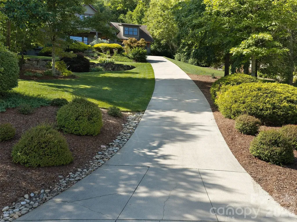 80 Village Pointe Lane Asheville NC 28803