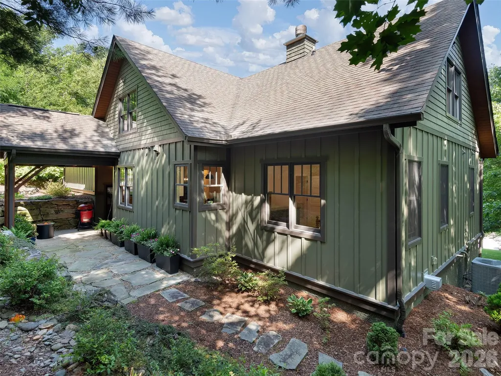 80 Village Pointe Lane Asheville NC 28803